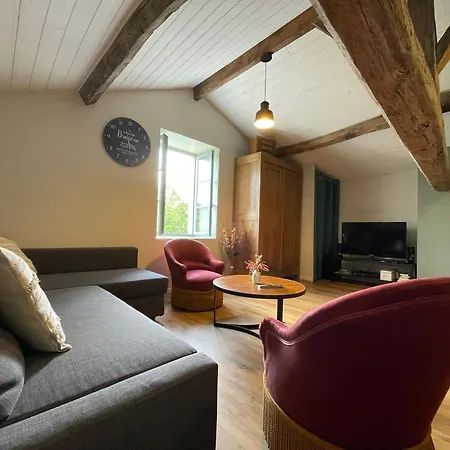 En Cite Medievale De Avec Parking Privatif, 4 - Fr-1-426-590 * Vouvant